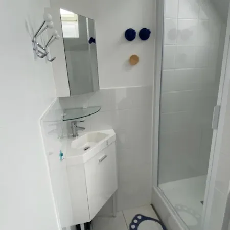 Duplex With Balcony And Close To The Sea Apartmán