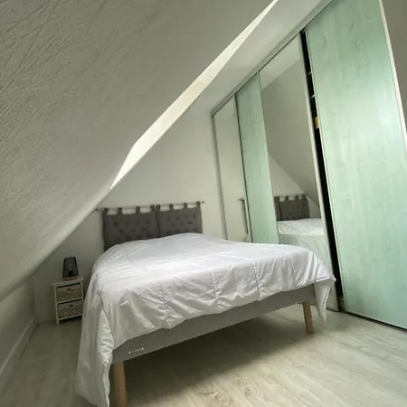 Duplex With Balcony And Close To The Sea Apartmán *