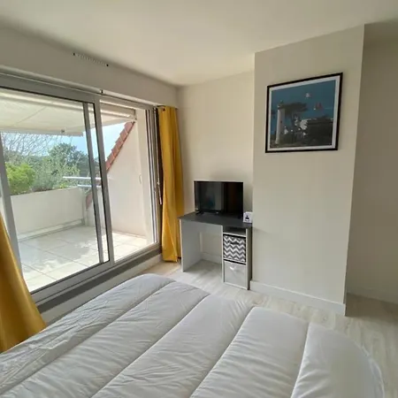 Duplex With Balcony And Close To The Sea Apartmán