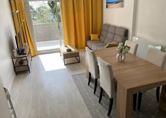 Duplex With Balcony And Close To The Sea Lejlighed *